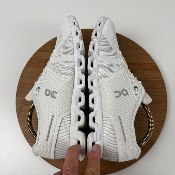 On Running Cloud 5 Women’s Athletic Shoes - Picture 7 of 9